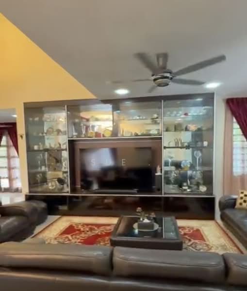 Bungalow for Sale in Taman Taynton View (Cheras) - Sue . - Living Room - PropertyGuru.com.my