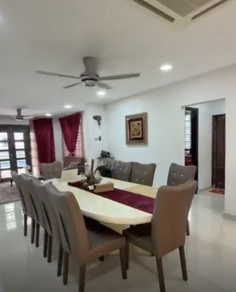 Bungalow for Sale in Taman Taynton View (Cheras) - Sue . - Dining Room - PropertyGuru.com.my