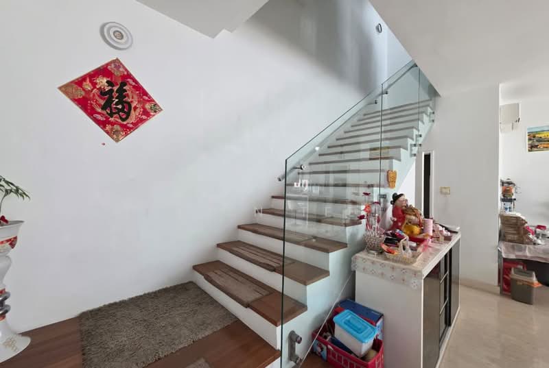 3-storey Terraced House for Sale in Segambut (Kuala Lumpur) - Ryan Tee - Entrance - PropertyGuru.com.my