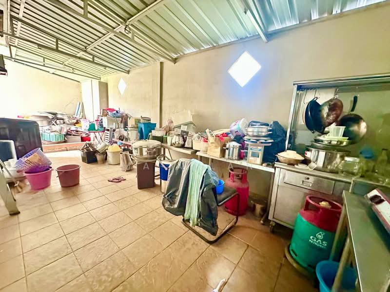 Rumah Berkembar untuk Dijual di Seri Kembangan (Selangor) - EMA ALLANG - Kitchen - PropertyGuru.com.my