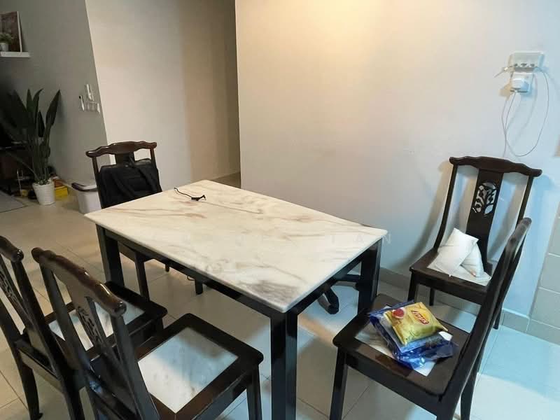 Apartment for Rent at De Bayu - Candee Tan - Dining Room - PropertyGuru.com.my
