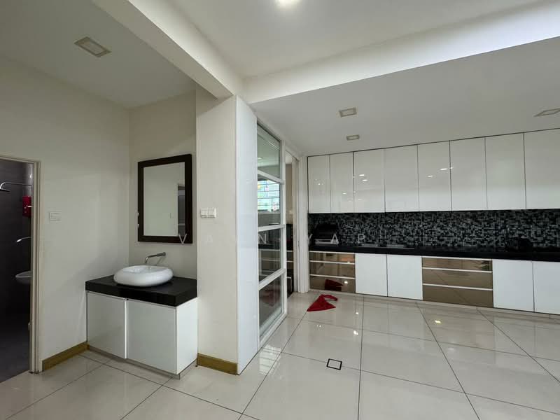 Semi-Detached House for Sale in Kajang (Selangor) - Vayn Yap - Kitchen - PropertyGuru.com.my