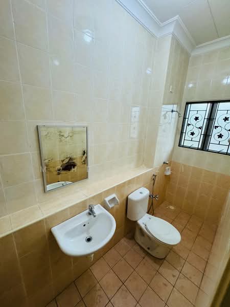 Rumah Teres 2 Tingkat untuk Dijual di Subang Jaya (Selangor) - Mohd Fadzli - Bathroom - PropertyGuru.com.my