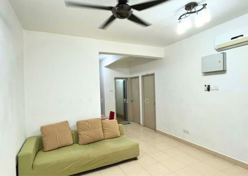 Pangsapuri untuk Disewa di Ixora Heights Apartment - Clifton Chee - Living Room - PropertyGuru.com.my
