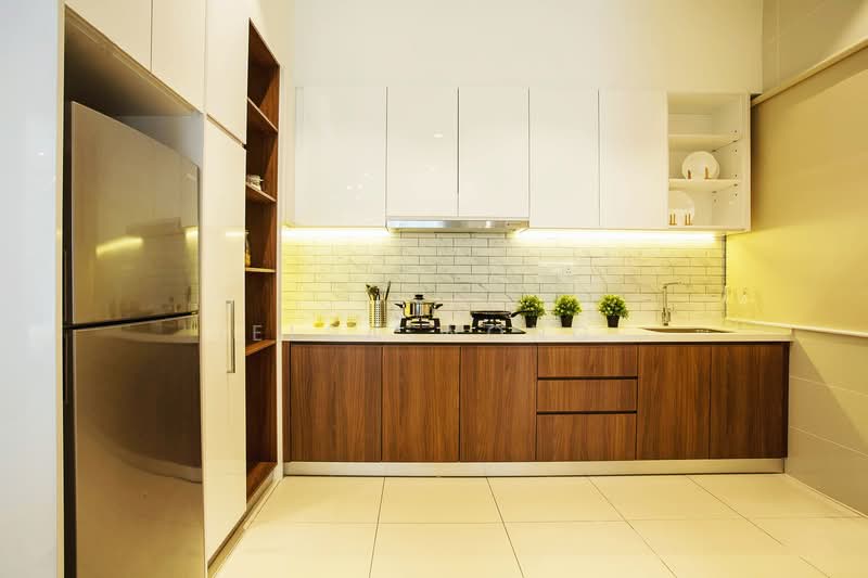 Service Residence for Sale at R&F Princess Cove Phase 1 - Elsa Wong - Kitchen - PropertyGuru.com.my