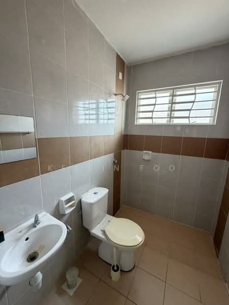 Rumah Teres 2 Tingkat untuk Dijual di Taman Banjar Jaya (Teluk Intan) - Kelvin Foo - Bathroom - PropertyGuru.com.my