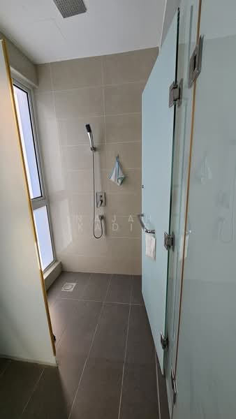 Zero-Lot Bungalow for Rent in Lakefront Villa (Cyberjaya) - Najah Kadir - Bathroom - PropertyGuru.com.my