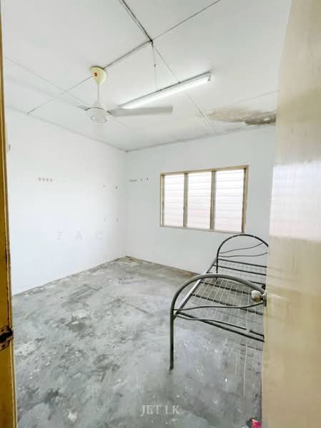 Pangsapuri untuk Dijual di Pangsapuri Palma - Zackinn Hoi - Bedroom - PropertyGuru.com.my