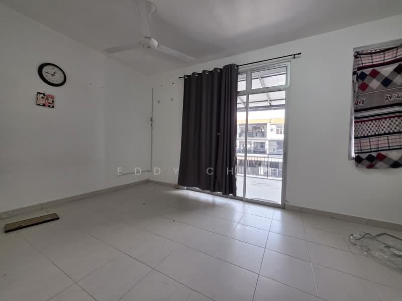 Rumah Teres 2.5 Tingkat untuk Dijual di Johor Bahru (Johor) - Eddy Chan - Living Room - PropertyGuru.com.my