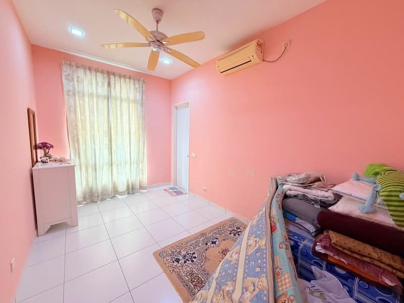 Rumah Kluster untuk Dijual di Setia Tropika (Johor Bahru) - Ace Tan - Bedroom - PropertyGuru.com.my