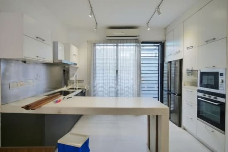 2-storey Terraced House for Sale in Damansara Heights (Kuala Lumpur) - Angela Lee - Kitchen - PropertyGuru.com.my