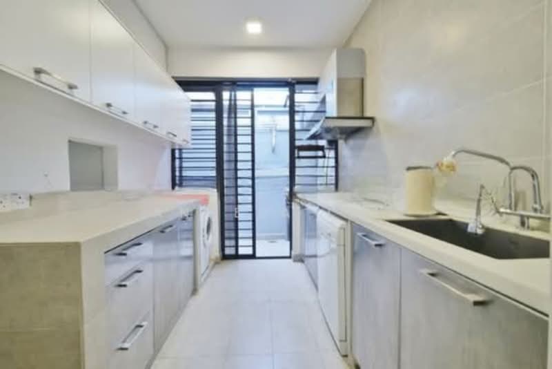 2-storey Terraced House for Sale in Damansara Heights (Kuala Lumpur) - Angela Lee - Kitchen - PropertyGuru.com.my