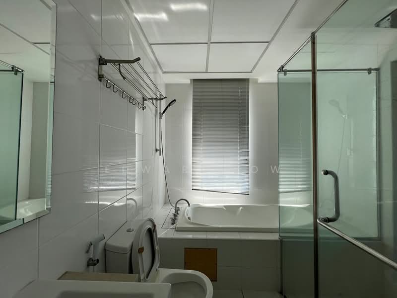 Servis Apartment untuk Dijual di Solaris Dutamas - Edward Low - Bathroom - PropertyGuru.com.my