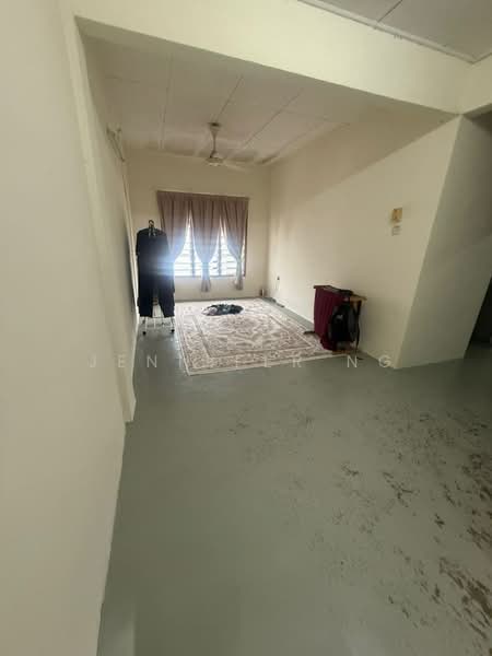 Rumah Flat untuk Dijual di Rumah Pangsa Permas Jaya - Jennifer Ng - Living Room - PropertyGuru.com.my