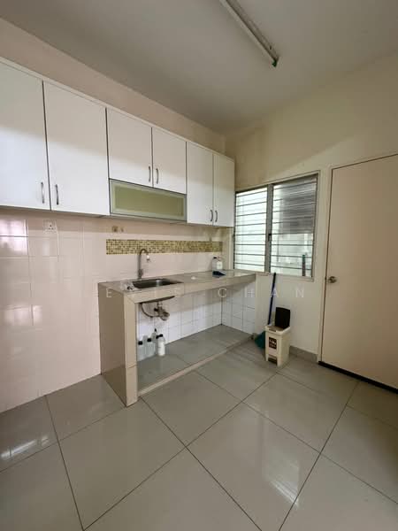 Apartment for Sale at Putra Suria Residence - Levis Chan - Kitchen - PropertyGuru.com.my