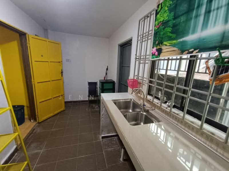 2-storey Terraced House for Sale in Taman Scientex Pasir Gudang (Pasir Gudang) - Jennifer Ng - Kitchen - PropertyGuru.com.my