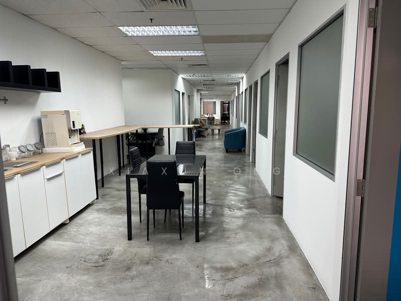 Office for Rent in Petaling Jaya (Selangor) - XiaXun Ong - Corridor - PropertyGuru.com.my