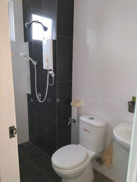 Condominium for Sale at The Clovers - Jason Phoon - Bathroom - PropertyGuru.com.my