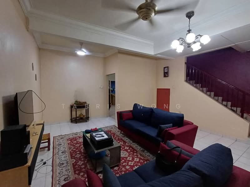 Rumah Teres 2 Tingkat untuk Dijual di Taman Sri Andalas (Klang) - Tabris Wong - Living Room - PropertyGuru.com.my