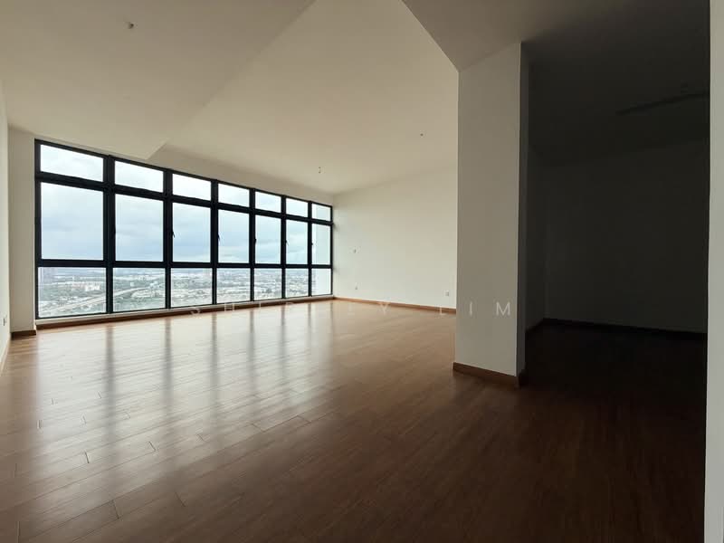 Apartment for Sale at Molek Pine 4 - Shirley Lim - Master Bedroom - PropertyGuru.com.my