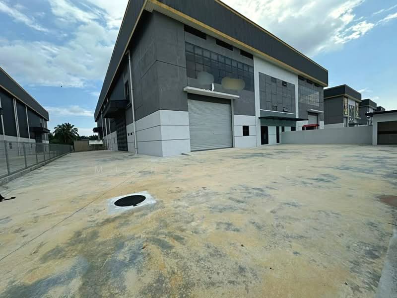 Kilang untuk Disewa di Kampung Sri Cheeding (Jenjarom) - Michelle Tee - Exterior - PropertyGuru.com.my