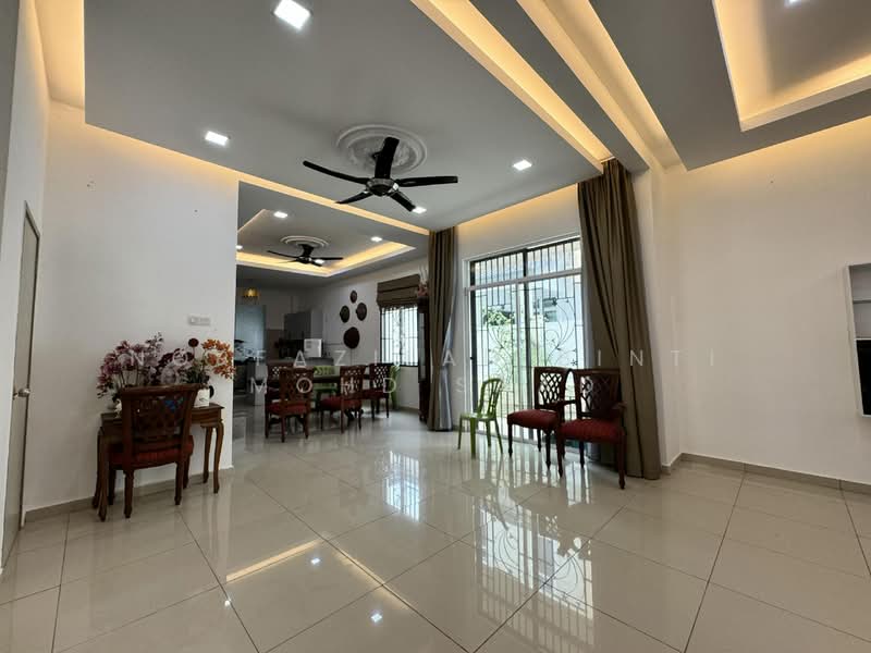 Rumah Banglo untuk Dijual di Taman Senawang Perdana (Senawang) - Norfazilah Binti Mohd Saad - Living Room - PropertyGuru.com.my