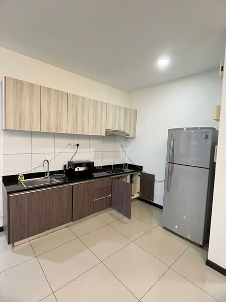 Servis Apartment untuk Dijual di Molek Regency - Casmin Eu - Kitchen - PropertyGuru.com.my