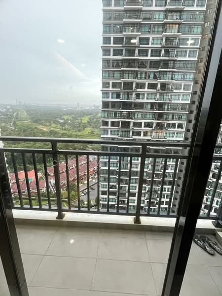 Servis Apartment untuk Dijual di Molek Regency - Casmin Eu - Balcony - PropertyGuru.com.my