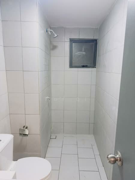 Servis Apartment untuk Disewa di E'Island Lake Haven - Hui Qi - Bathroom - PropertyGuru.com.my