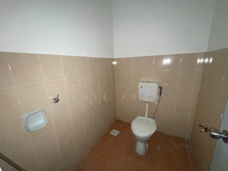 Shop / Office for Rent in Cheras (Kuala Lumpur) - Jamie Yong - Bathroom - PropertyGuru.com.my