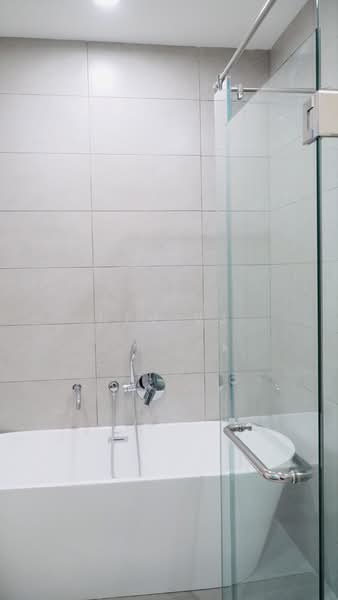 Service Residence for Rent at Dorsett Waterfront Subang - DEV VJ - Bathroom - PropertyGuru.com.my