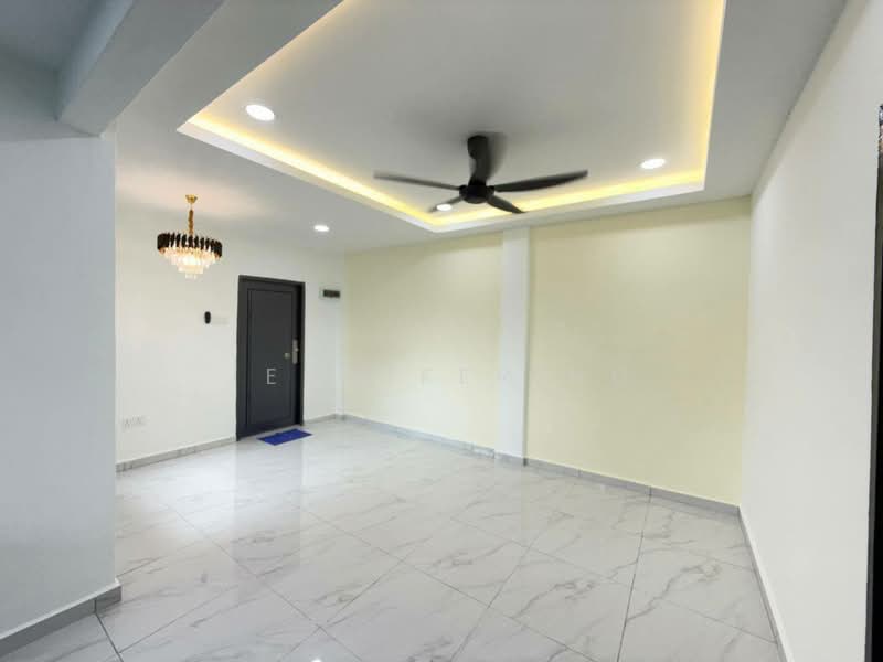 Rumah Flat untuk Dijual di Pangsapuri Nuri - Jennifer Ng - Living Room - PropertyGuru.com.my