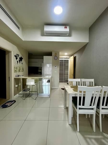 Servis Apartment untuk Disewa di Icon Residenz @ Icon City - Lim Bee Bee - Dining Room - PropertyGuru.com.my