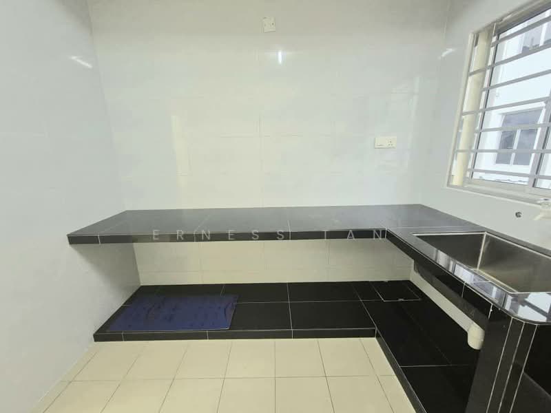Rumah Teres 2 Tingkat untuk Disewa di Rini Hills 2 (Skudai) - Erness Tan - Kitchen - PropertyGuru.com.my