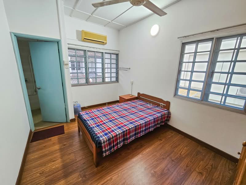 2-storey Terraced House for Sale in Wangsa Baiduri (Subang Jaya) - Lee Jo Surf - Bedroom - PropertyGuru.com.my