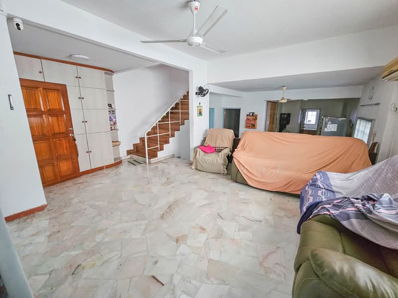 2-storey Terraced House for Sale in Wangsa Baiduri (Subang Jaya) - Lee Jo Surf - Living Room - PropertyGuru.com.my