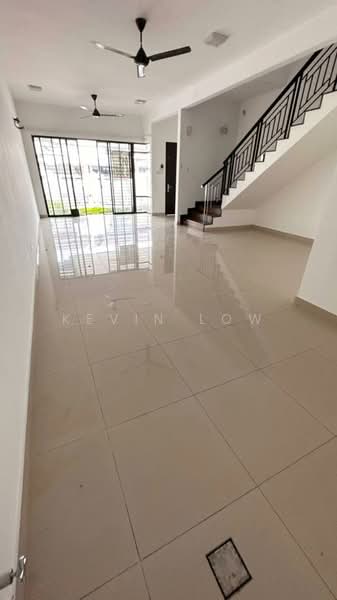 2-storey Terraced House for Sale in Bandar Bukit Raja (Klang) - KEVIN LOW - Living Room - PropertyGuru.com.my