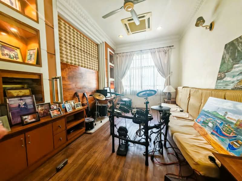 Bungalow for Sale in Taman Cheras Jaya (Cheras) - Iqbal Rafei - Living Room - PropertyGuru.com.my