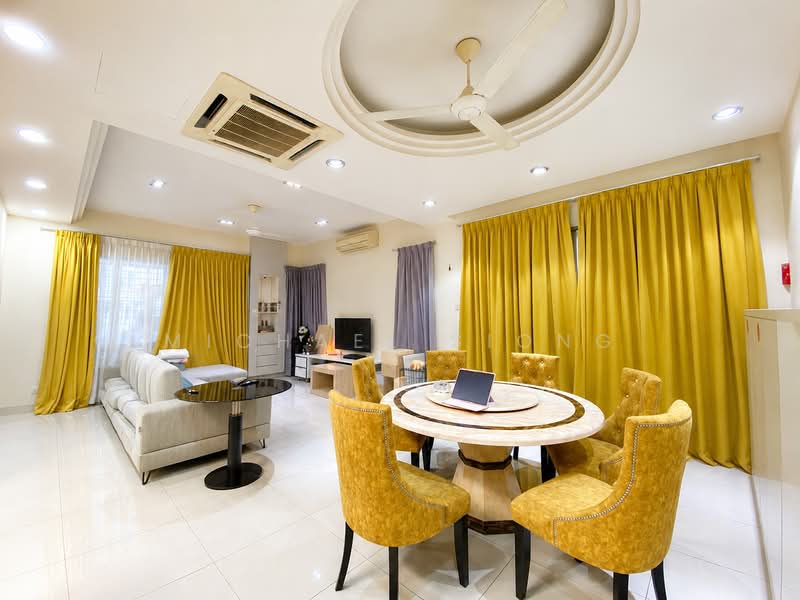 Rumah Berkembar untuk Dijual di Anggun 2 Residence (Rawang) - Michael Siong - Living Room - PropertyGuru.com.my