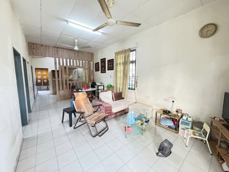 Rumah Teres 1 Tingkat untuk Dijual di Taman JP Perdana (Johor Bahru) - Zach Law - Living Room - PropertyGuru.com.my