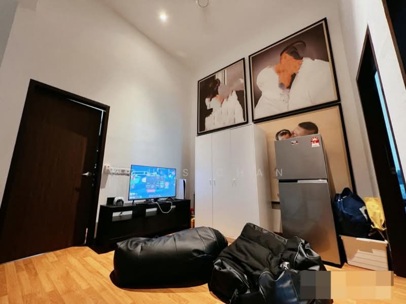 2-storey Terraced House for Sale in Bukit Raja (Selangor) - Louis Chan - Living Room - PropertyGuru.com.my