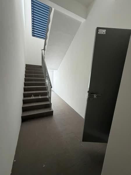 Shop for Rent in Bukit Jambul (Penang) - Alex Thor - Corridor - PropertyGuru.com.my