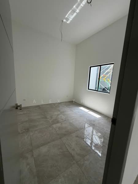 Shop for Rent in Bukit Jambul (Penang) - Alex Thor - Interior - PropertyGuru.com.my
