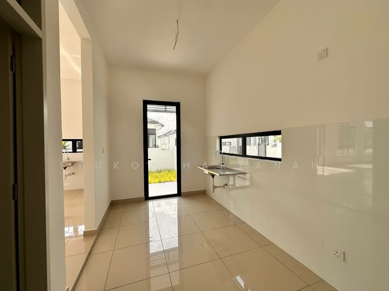 1-storey Terraced House for Sale in Shah Alam (Selangor) - Syukor Hartanah - Kitchen - PropertyGuru.com.my