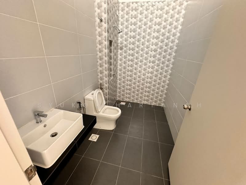 1-storey Terraced House for Sale in Shah Alam (Selangor) - Syukor Hartanah - Bathroom - PropertyGuru.com.my