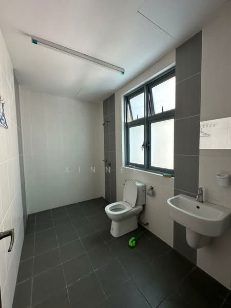 3-storey Terraced House for Sale in Taman Sungai Ara (Sungai Ara) - Xinnee . - Bathroom - PropertyGuru.com.my