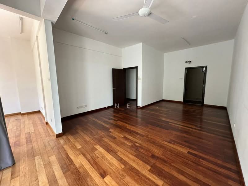 3-storey Terraced House for Sale in Taman Sungai Ara (Sungai Ara) - Xinnee . - Living Room - PropertyGuru.com.my