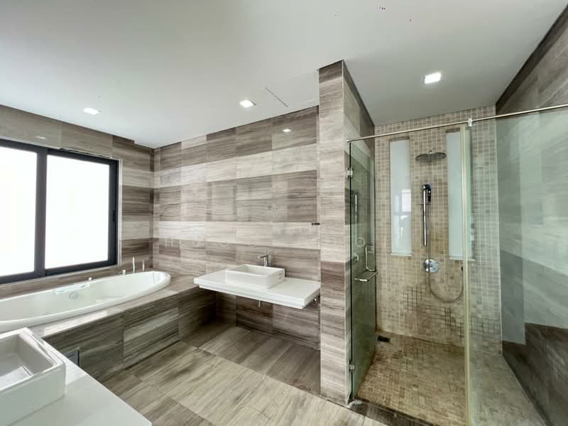 Rumah Banglo untuk Dijual di Ampang (Selangor) - Hugo Gooi - Bathroom - PropertyGuru.com.my