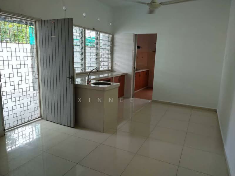 Semi-Detached House for Sale in Jelutong Barat (Jelutong) - Xinnee . - Kitchen - PropertyGuru.com.my