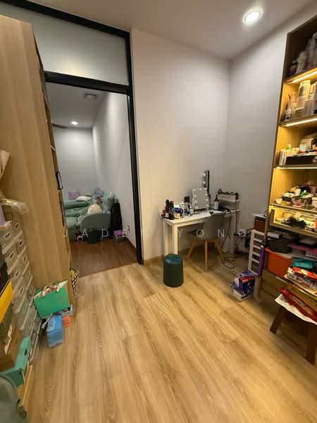 Semi-Detached House for Sale in Klang (Selangor) - Jaden Yong - Room 2 - PropertyGuru.com.my